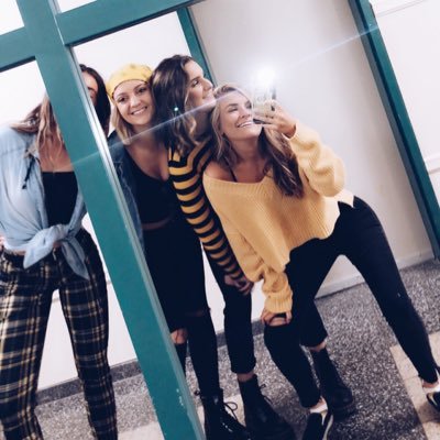 Karazittergruen's profile picture. 