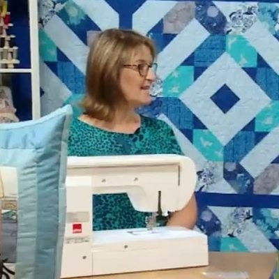 Sewist ✂ Tutor ✂ Guest Designer - Sewing Street TV. Freemotion embroidery
📨: speaktohelen@gmail.com 
Insta : helen.newton.sews
Facebook: lillyblossomhandmade