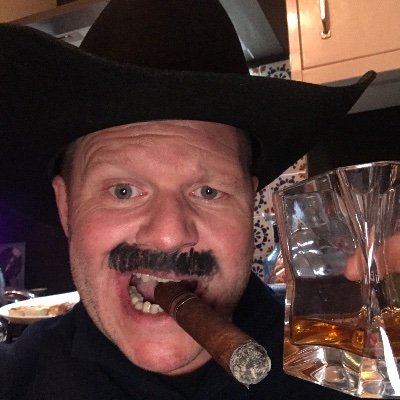 EqualizerFFC's profile picture. Professional lounge lizard, movie geek, music muse and thoroughly nice gent.