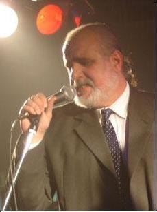 cantante. autor y compositor  vivo en posdas misiones argentina  mis telefonos son 03752-15-27-1558  460-458
