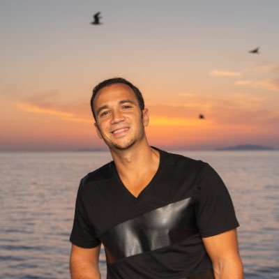 MoDakhil's profile picture. A proud Cancer survivor with a passion for fitness and wellbeing. I fuel on positivity while paving an endless road of purpose through the land of wisdom. 🧠