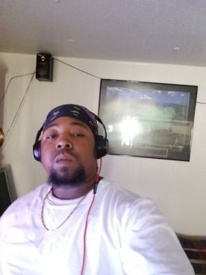 I love to chill and have fun and just enjoy life