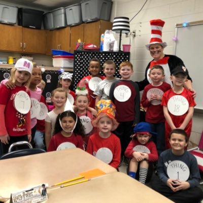 bgossettsclass's profile picture. 3rd grade teacher 🍎, Google certified educator, Mom of 2 awesome kids, book lover 📚!