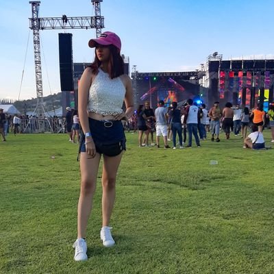 yemillejimenez's profile picture. la vida te pondrá obstáculos  ,pero los limites te los pones tu