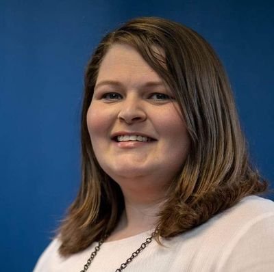 👨👩👧👧Wife and Momma to two girls | 🌎👩🏫🦅6th Grade Earth Science Teacher at CaMS | I like🏋♀️,🌮, and 🚣♀️.