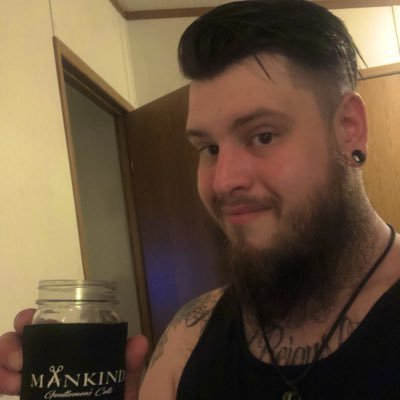 jbizzle12320's profile picture. libertarian. my family first and then comedy close second 🤔😅