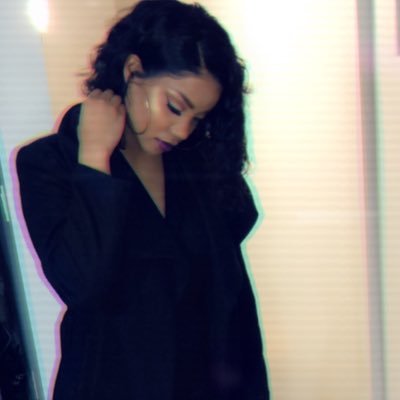 Owner/Founder of Designz & Wine | Proverbs 3:5-6 | Greatness in the making ✨ | Check out my website 👉🏽👉https://t.co/pzMayog3Gc
