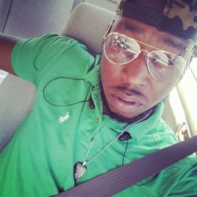 #Singer/Rapper #Songwriter #Dancer #TheLyricalOpportunist #TewPetty
I'm funny af, if I can't make you laugh then f*ck you!!!