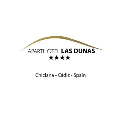 Aparthotel Las Dunas ofrece el confort de alojarse en amplios apartamentos bien equipados, con los servicios de un hotel de cuatro estrellas.