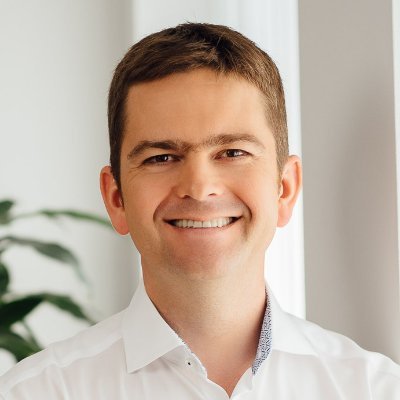 SebastianSCHK's profile picture. Strengthening 💪 Leadership & Team Performance 🚀 for Remote Tech Companies on a 💯 Data-Driven Approach ⬇️ Get my FREE pdf on 360° Leadership Assessment