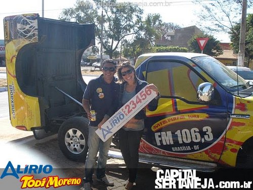 Fabiana e Ernesto... Nos conhecemos na política e continuamos juntos e apaixonados por ela... Alirio Neto é o nosso deputado distrital!