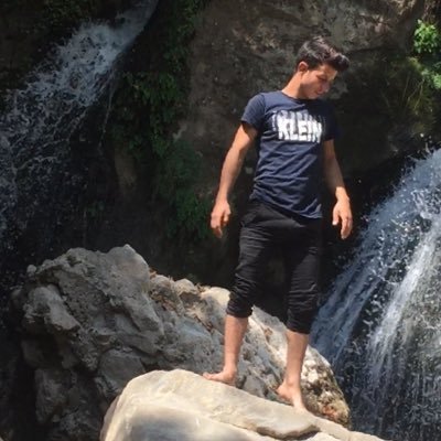 https://t.co/mRci9DNjeH
Evlâ Leke Fe Evlâ
Alıştığım yalnızlığın soğuk makamına