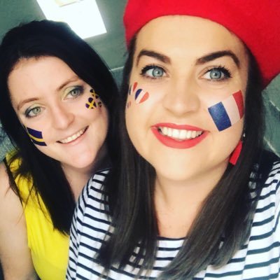 rebeccaamyy's profile picture. in omnia paratus ☂