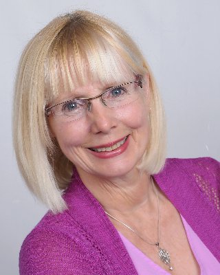 vjvphd's profile picture. Iowa farmgirl turned Jungian typologist/college professor of depth psychology. Now nomad traveling about Europe pet-sitting and loving life. Eccentricity rules!