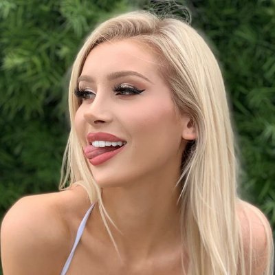 Molly eskam twitter Molly Eskam