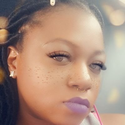 Kari_elle's profile picture. IG:Kariellea  KarielleRajkumar@Gmail.com