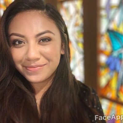 i_heartellen's profile picture. Disciple of Christ• Script supervisor. Producer/💒•Hillsong LA- Tv+Film Team 🎥 👈🏻 that's me 💁🏻