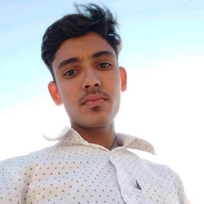 KamsaBishnoi's profile picture. जहां अपनों को समझाना मुश्किल हो जाए
वहां ख़ुद समझ लेना बेहतर होता है.. 
   kamsa