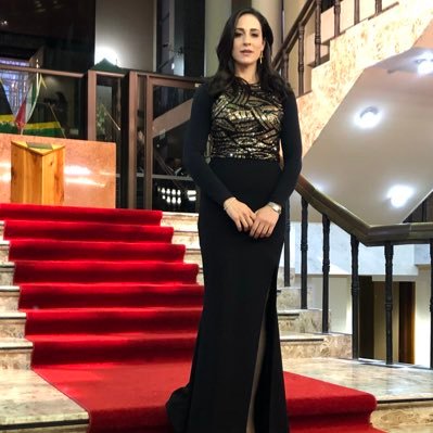 ChayaLSinger's profile picture. 