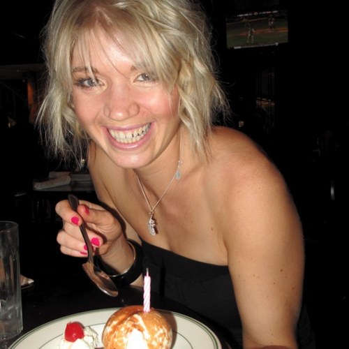 dollsticks's profile picture. hobbies: waffling, eating cake and making toys