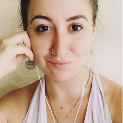 Bee_Like_Bumble's profile picture. Finance Kid for @OurMomentPac, Exec Board @MACoalitionPVG - Alum @VoteHalbert, @melanie4senate, @RepPressley, #votingrights #womensrights #blm (she/her)