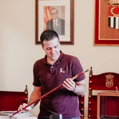 Actuari i estadístic, i enamorat de Sant Quirze de Besora. I temporalment, en sóc l'alcalde.
