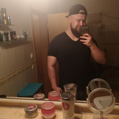 Topschii's profile picture. Topschi (mental 3). 
Sexualethisch Desorientiert. 
Typischer Carguy und Hobbycoder. 
#Coding | #Tuning