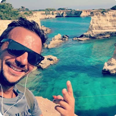 #digital #Entrepreneur, #Online Business📲, #Free man, Helping #people to be Free🙌 #SocialMediaMarketer 📊