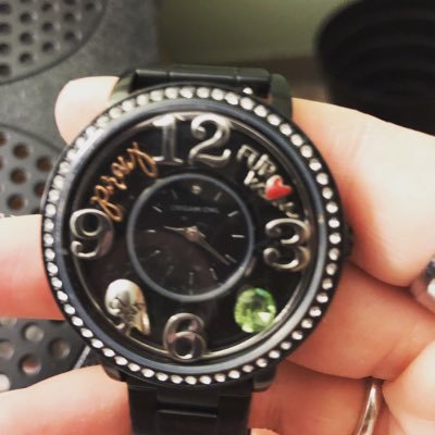 ONicoletoscano's profile picture. Origami owl designer! Amazing jewelry @ https://t.co/skIzD43WrA Hospice social work volunteer, service dog mom,& happy to help you find all things pretty!