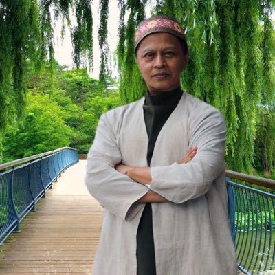 AyunanGunting's profile picture. PR media practitioner My goals: 1. Empower people to fulfil their dreams 2. Promote equality 👦🏻👩🏿 3. Instil kindness in others.