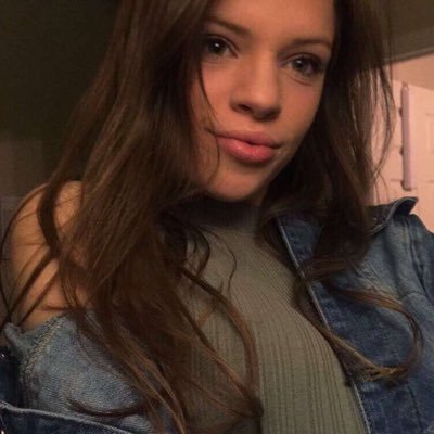 baileyyrose9's profile picture. cherish every moment you have with the people you love