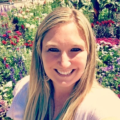 I’m a fourth grade teacher, mom of two girls, wife, and a girl who loves to run!
