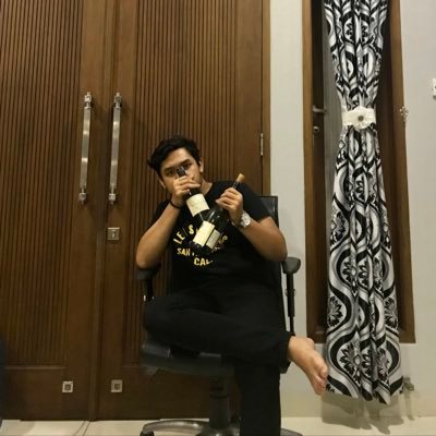 nanti kita cerita tentang persetanan ye