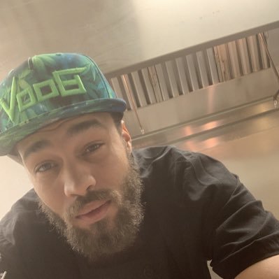 Redz_Thoughts's profile picture. Proud father of 3 kings & a princess! Work Hard & Play Harder 🖖🏽👽 🖖🏽 Take the time to step inside my mind😈🤪😈  IG: @Supreme_Carter