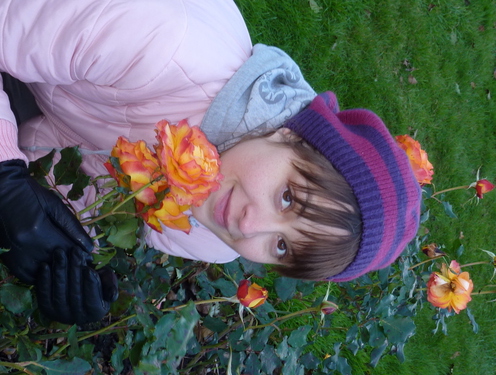 Kate_mlistr's profile picture. I am an outgoing person, like to meet people and have lots of friends. I love movies.Work as a developer @ http://t.co/vC4SKmGc8K