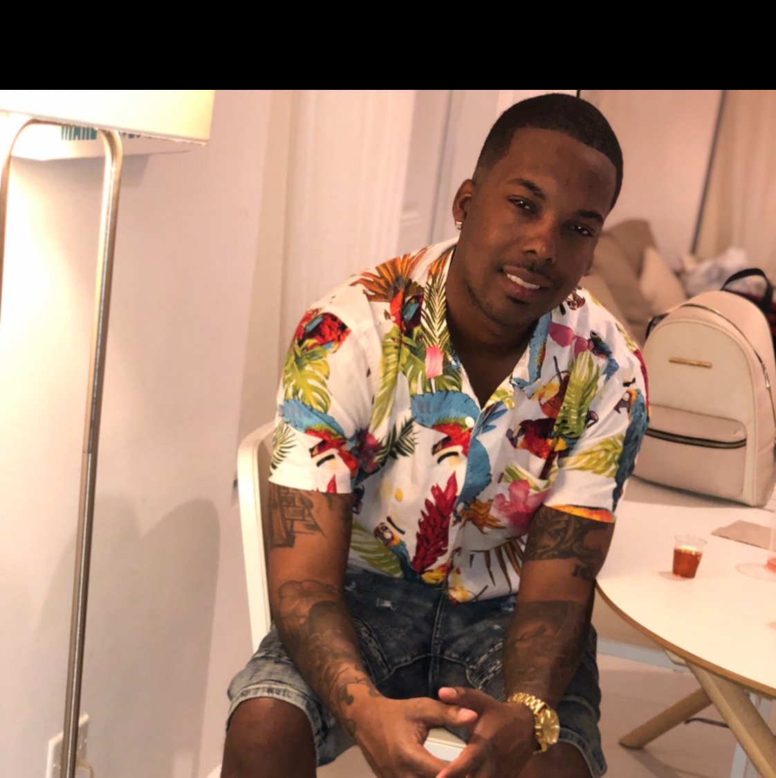 you can look all over the world but you aint met a young nigga like me!!!