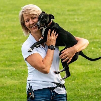 YourDogsHero's profile picture. Professional Dog Trainer and #Ecollar Expert; @thatsmydog // Coach / Educator / Author 👣🐾