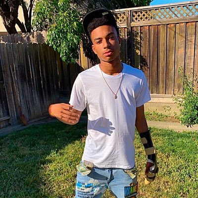 rodneymula_'s profile picture. 