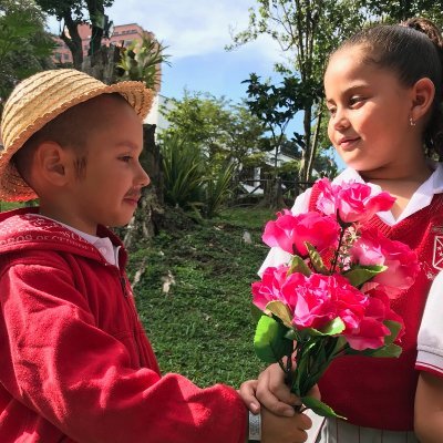 Colegio Los Cedros busca formar mujeres y hombres capaces de desarrollar su proyecto de vida a partir de una educación, fundamentada en principios y valores