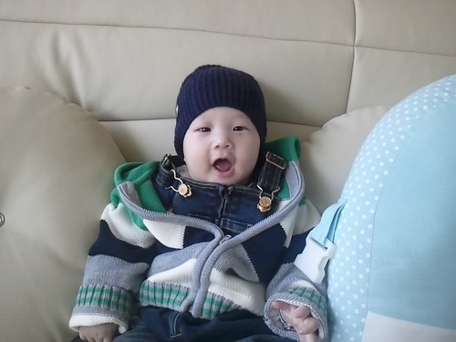 항상 기뻐하며 사랑하라 ...
항상 당신이 있어 행복이란  걸 느낌니다.
고마움과 함께 있습니다
