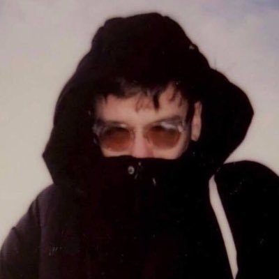 j_oe__'s profile picture. 