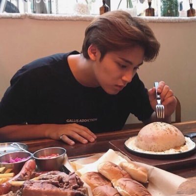 moe_4612's profile picture. 🐶👼🏻ペン💎01line💎たくさんのCaratと絡みたい❤