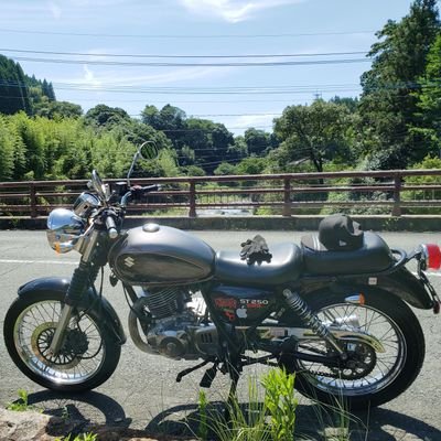 出身地　熊本県　大観峰最高ですよ。皆さん熊本においでください😁
バイク　st250に乗ってます。無言フォローすみません。
ドラゴンボール最高😆👍
SLE発症から12年
性別男
身長165㎝