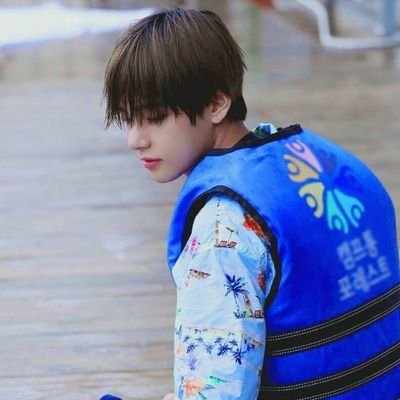 BTS ARMY from Nepal 🇳🇵🇰🇷follow me and followback.I want to make ARMY friends different country.Want to be happy every https://t.co/iaPwbQLFuS more and more