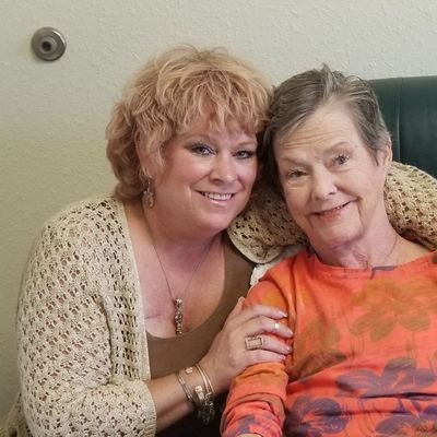 Registered Nurse-
It's amazing what a smile, gentle touch of a hand and a compassionate heart can https://t.co/tmUwMxif8V can be the one person who makes a difference!$Tamstermb