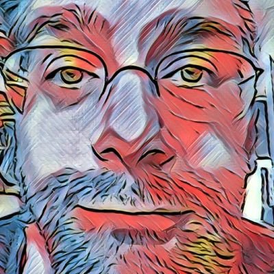 Netzwerker, Drehbuchfex und Öffentlichkeitsarbeiter, der auf #Digitalisierung abfährt und die #globale Gesellschaft faszinierend und unheimlich zugleich findet.