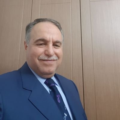 Baş öğretmen eğitim yöneticisi