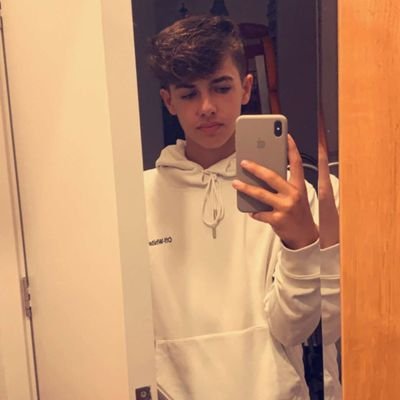 Exchang70044952's profile picture. مبادل تبوك، عمري ٢٠ اللي مو جاد بعطيه بلوك.