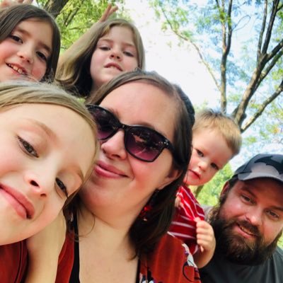 Donita_boutique's profile picture. Mama of 4 beautiful children. I believe living in the moment is what makes life beautiful. I also love to make handmade crafts. Check them out on my Etsy shop.