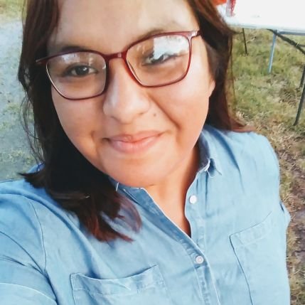 BoyMom.Wife.Instructional Assistant at MMS(Midway ISD).Mom Squad Writer(https://t.co/TaknJQLYp6).Owner of F.H. Cleaning Services.Chicken Mom of 22.